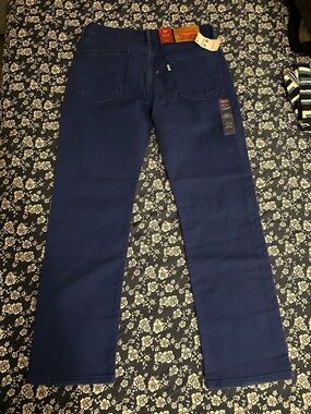 Levi's 514 Straight Jeans in Royal Blue with Leather Patch